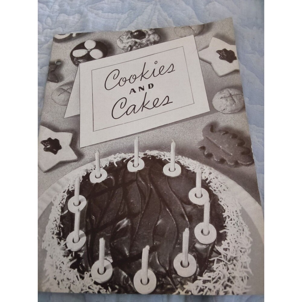 Vintage 1938 Cookies and Cakes Recipe Booklet